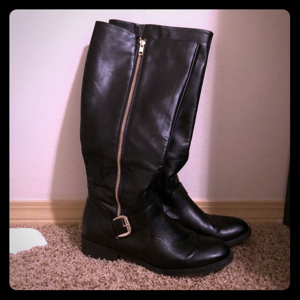 Black faux leather zip up boots EUC 8.5 medium
